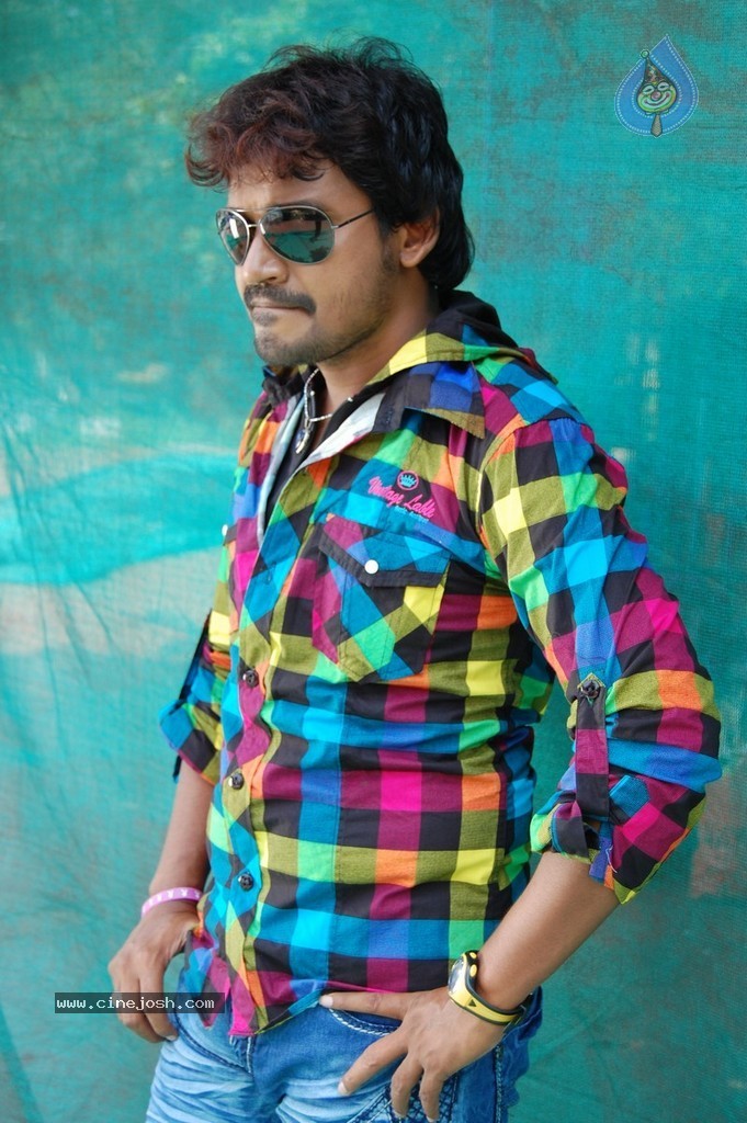 Life Movie Stills n Walls - 75 / 110 photos