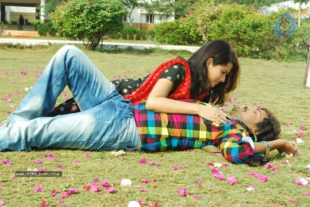 Life Movie Stills n Walls - 78 / 110 photos