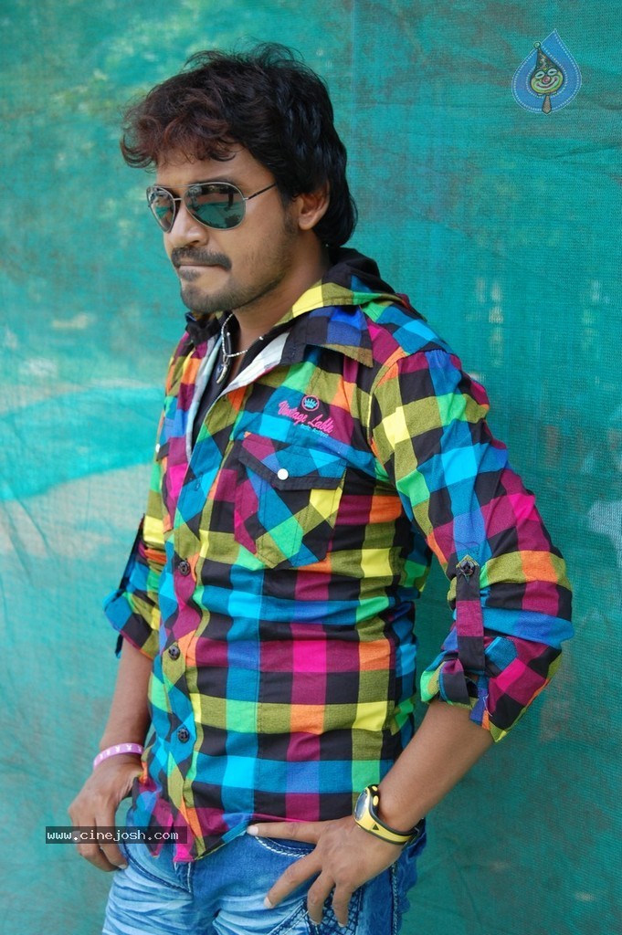 Life Movie Stills n Walls - 87 / 110 photos