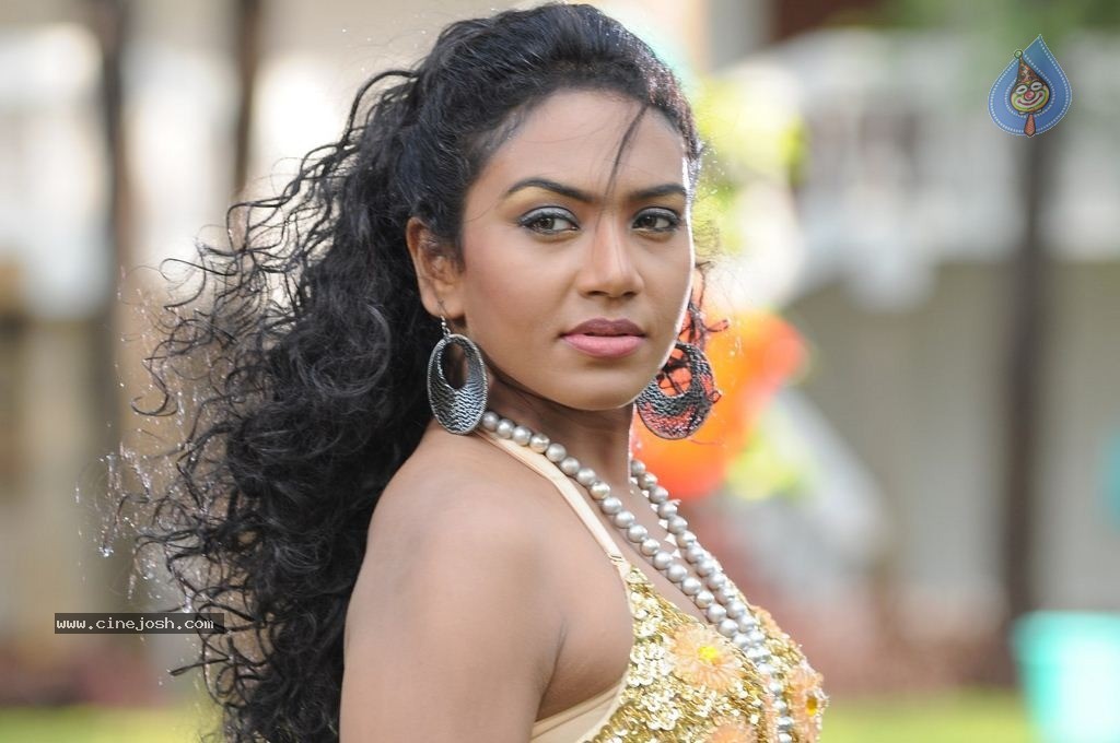 Loduku Pandi Tamil Movie Photos - 32 / 47 photos