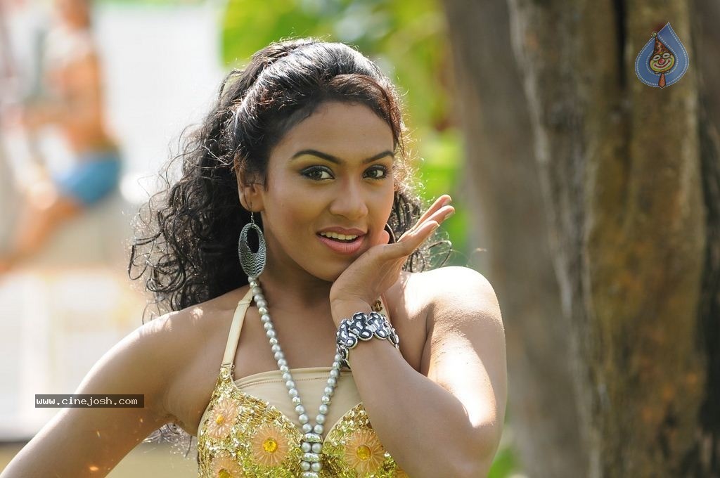 Loduku Pandi Tamil Movie Photos - 44 / 47 photos