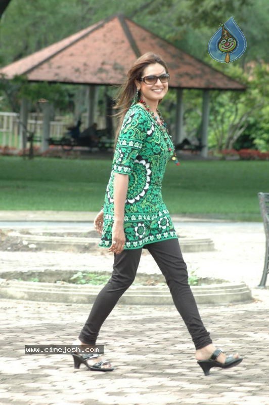 Lokame Kottaga Movie Photos - 1 / 31 photos