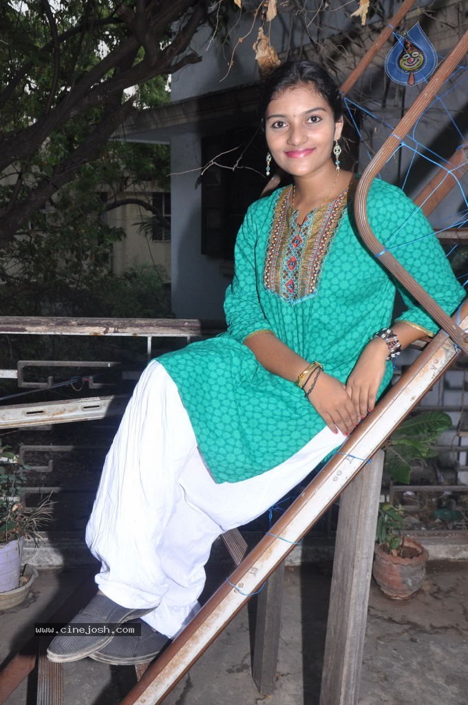 Lollu Dada Parak Parak Tamil Movie Stills - 25 / 68 photos