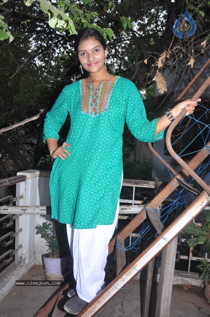 Lollu Dada Parak Parak Tamil Movie Stills - 41 / 68 photos