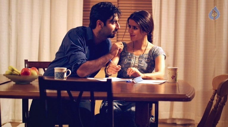 London Life Movie Photos - 1 / 10 photos