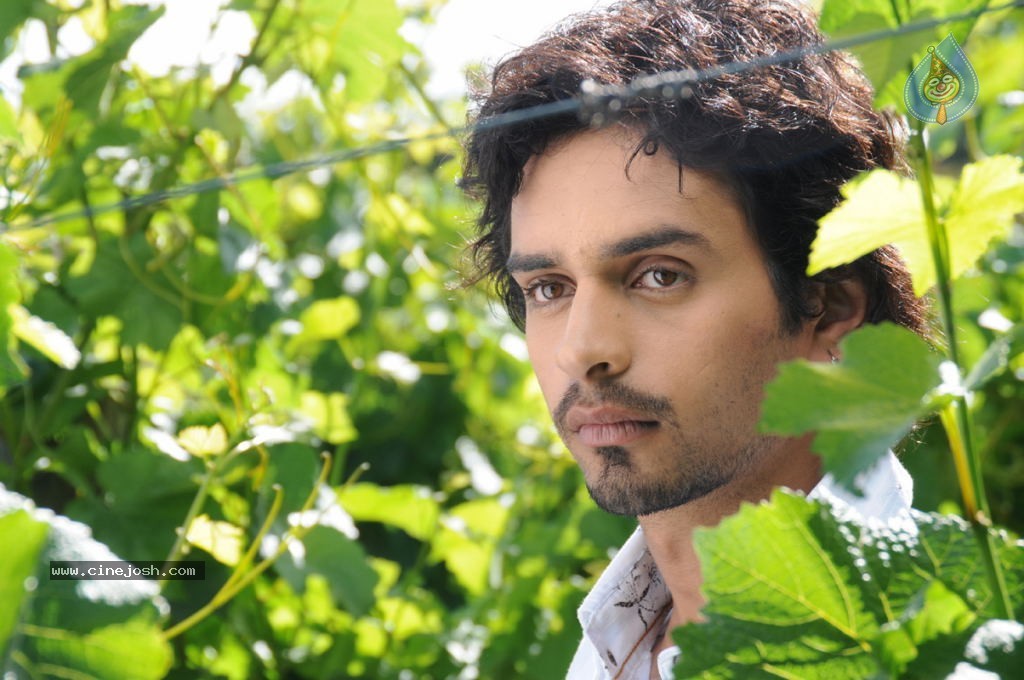 Love 4 Ever Movie Stills - 9 / 40 photos