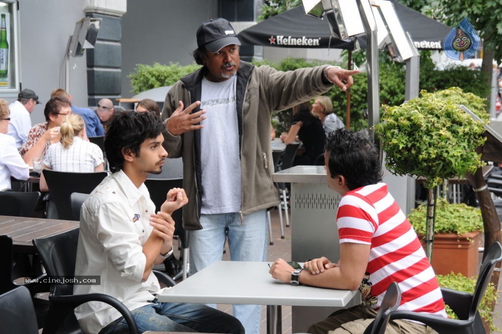 Love 4 Ever Movie Stills - 25 / 40 photos