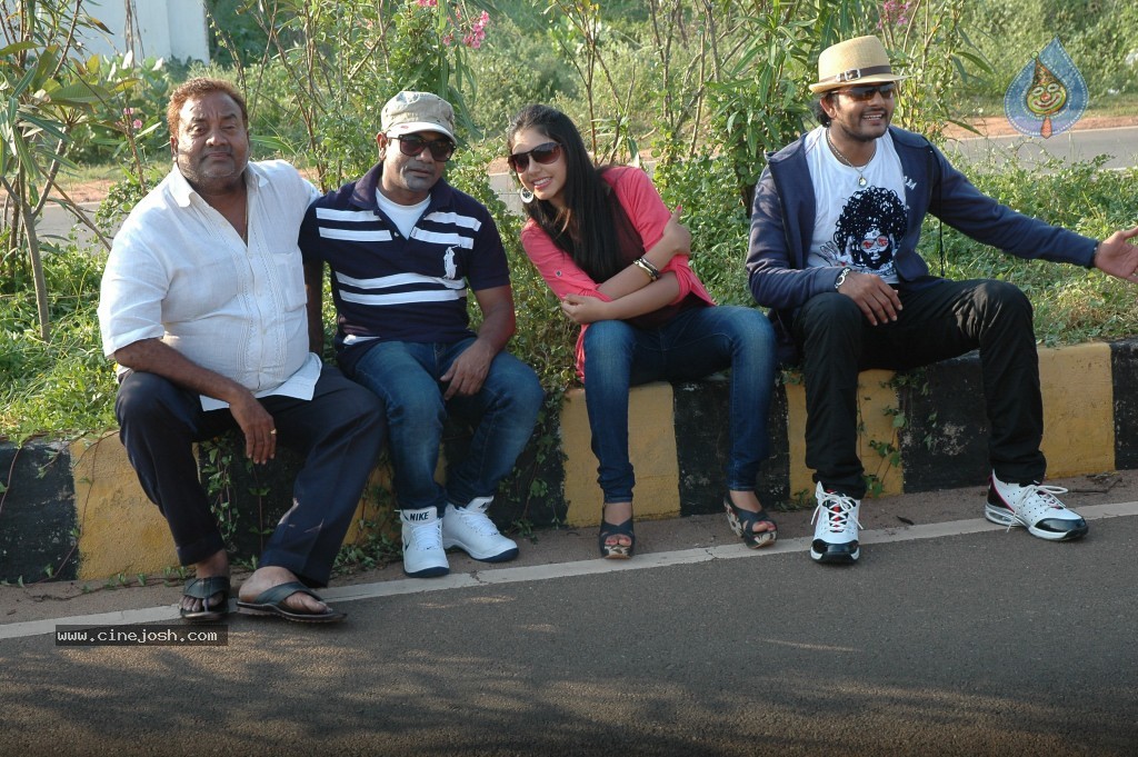 Love dot Com Movie New Gallery - 65 / 116 photos