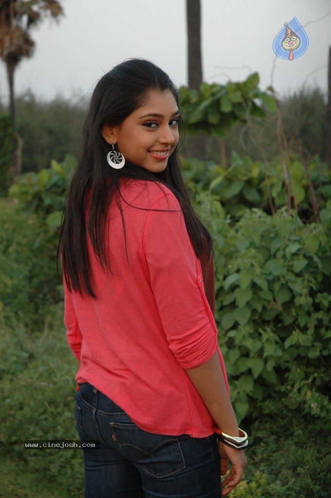 Love dot Com Movie New Gallery - 69 / 116 photos