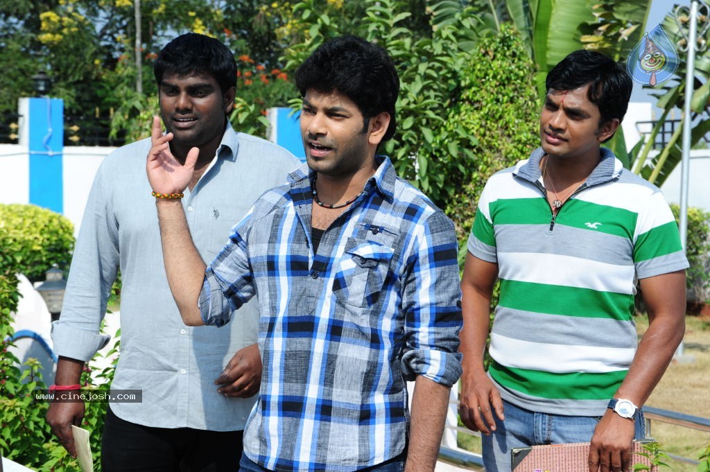 Love Idiots Movie Latest Stills - 56 / 89 photos