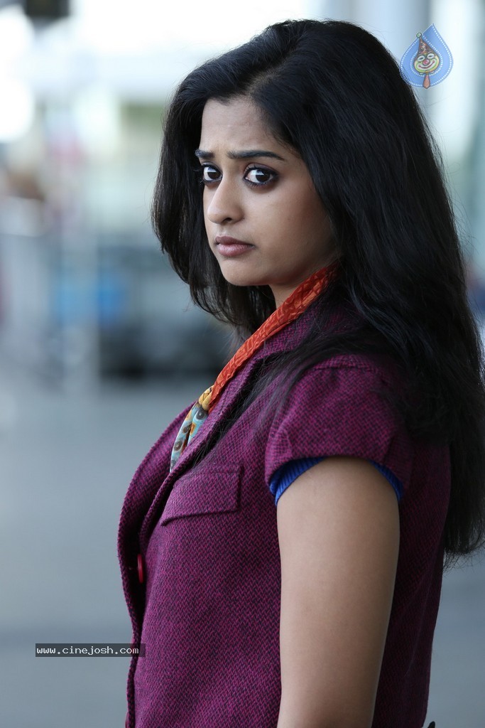 Love in London Stills n Walls - 31 / 54 photos