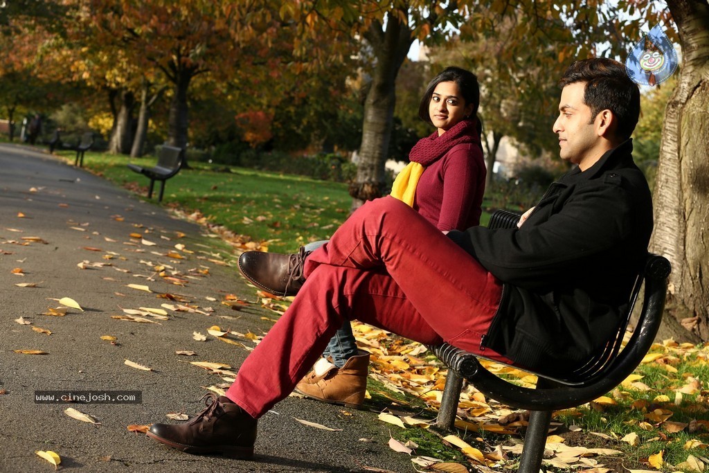 Love in London Stills n Walls - 47 / 54 photos