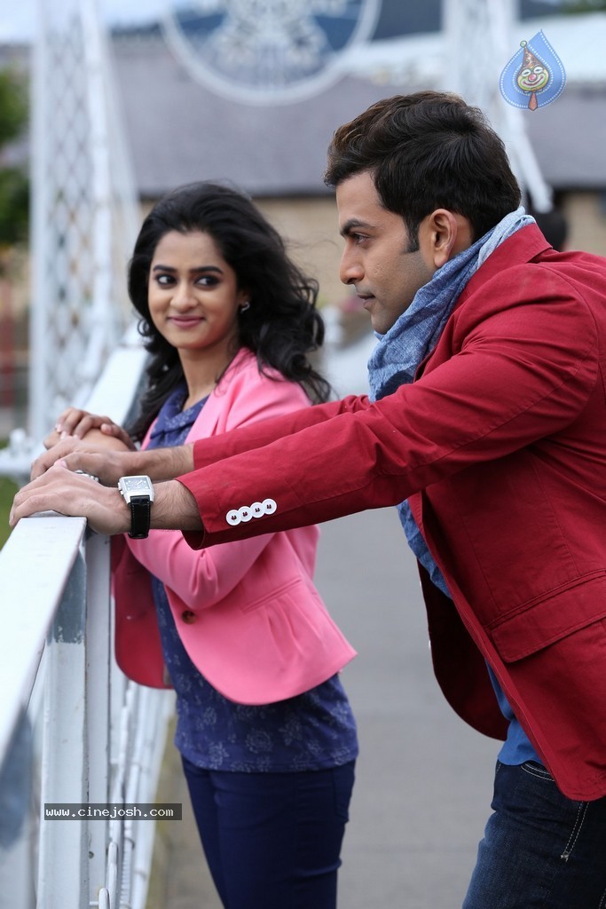 Love in London Stills n Walls - 50 / 54 photos