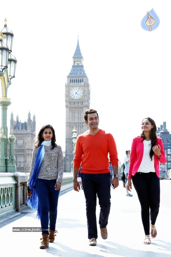 Love in London Stills n Walls - 51 / 54 photos