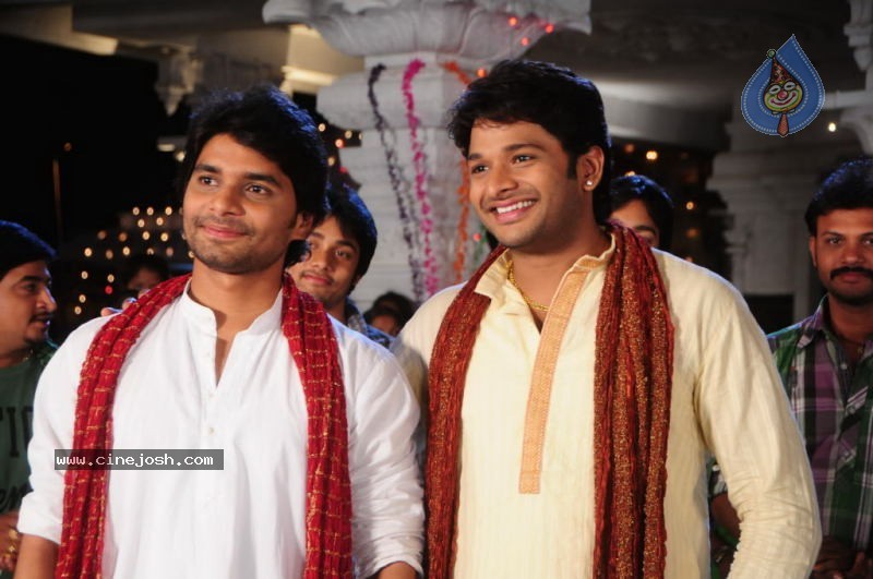 Maa Abbai Engineering Student Movie Stills - 12 / 34 photos