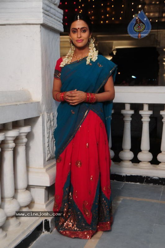 Maa Abbai Engineering Student Movie Stills - 21 / 34 photos