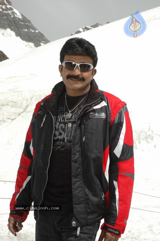 Maa Annayya Bangaram Movie Gallery - 67 / 75 photos