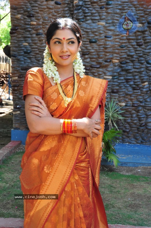 Maa Annayya Bangaram Movie Latest Stills - 51 / 78 photos