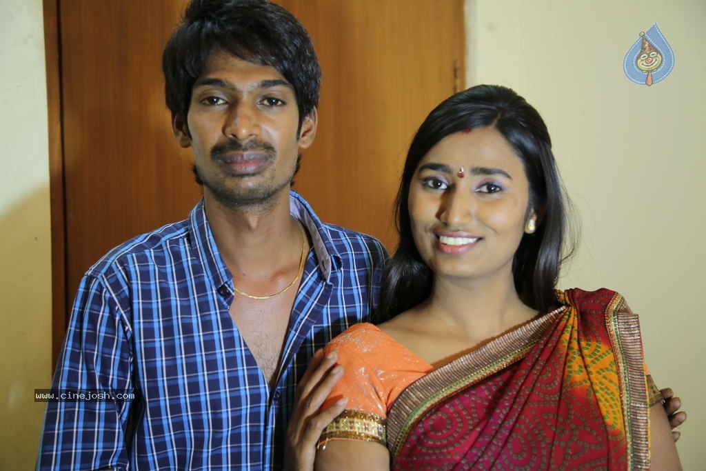 Maa Palle Repallantaa Movie Stills - 21 / 42 photos