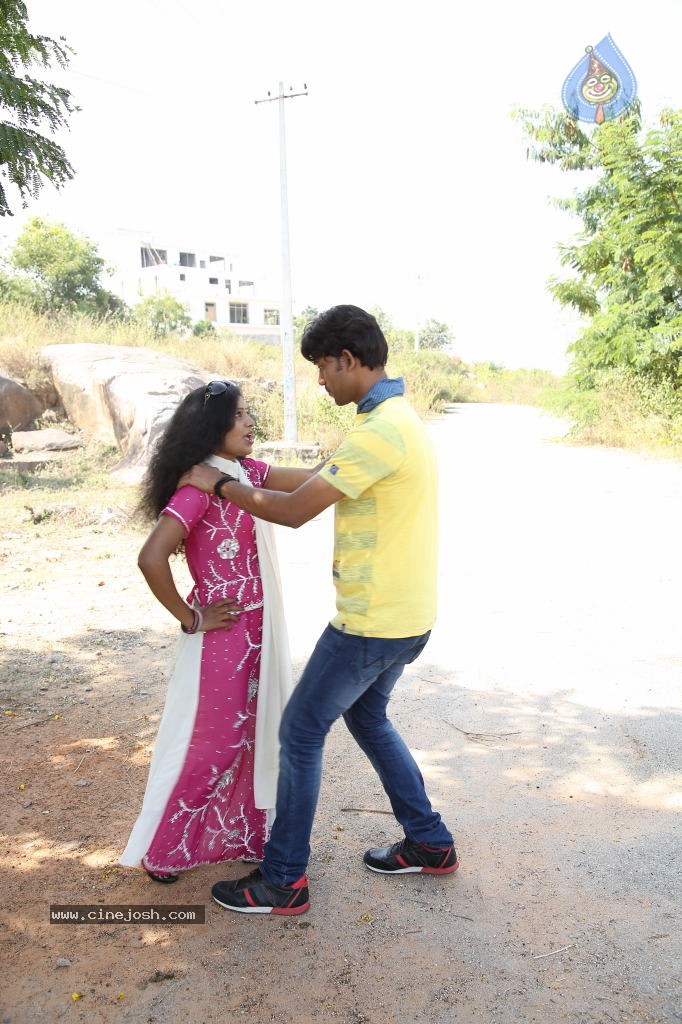 Maa Palle Repallantaa Movie Stills - 31 / 42 photos