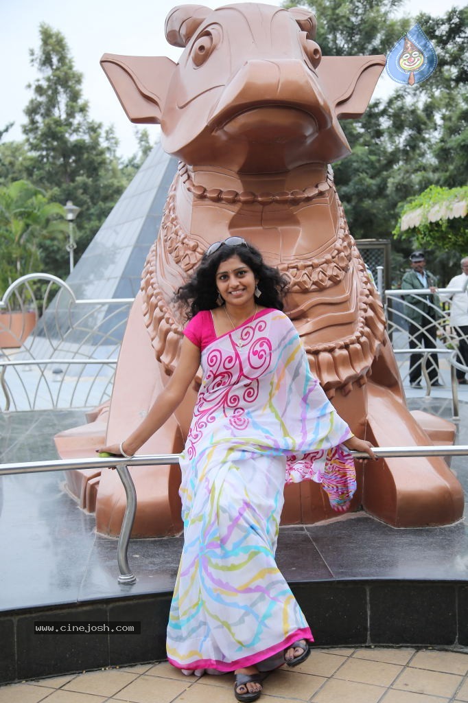 Maa Palle Repallantaa Movie Stills - 32 / 42 photos