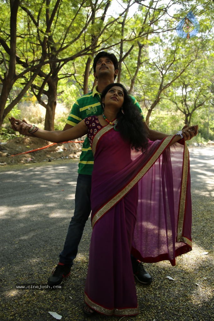 Maa Palle Repallantaa Movie Stills - 37 / 42 photos