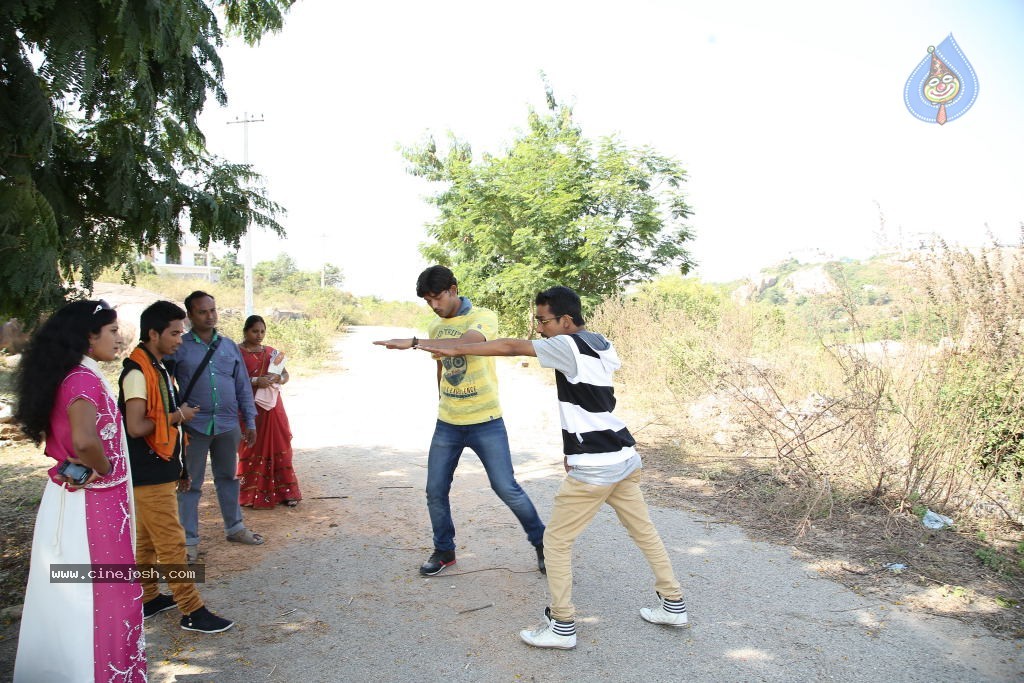 Maa Palle Repallantaa Movie Stills - 38 / 42 photos