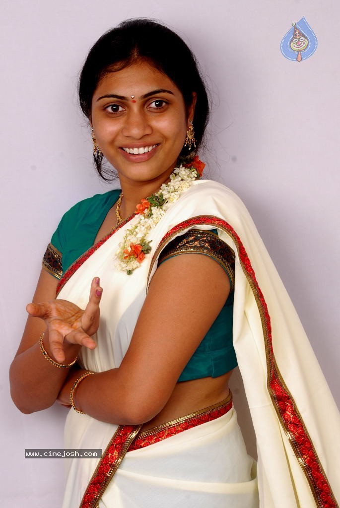 Maa Voollo Osari Em Jarigindante Movie Stills - 18 / 46 photos