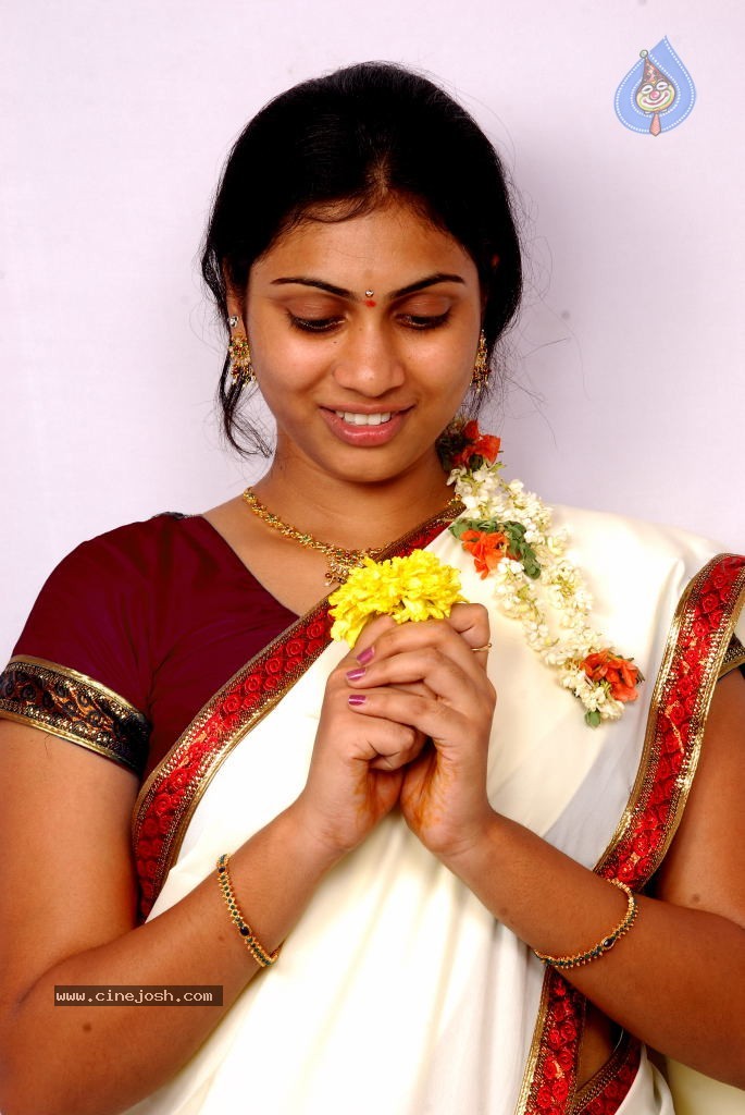 Maa Voollo Osari Em Jarigindante Movie Stills - 37 / 46 photos