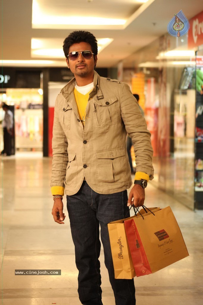 Maan Karate Tamil Movie Stills - 18 / 91 photos