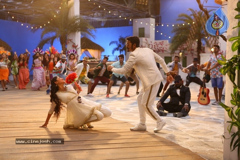 Maari 2 Movie Stills And Working Stills - 11 / 56 photos