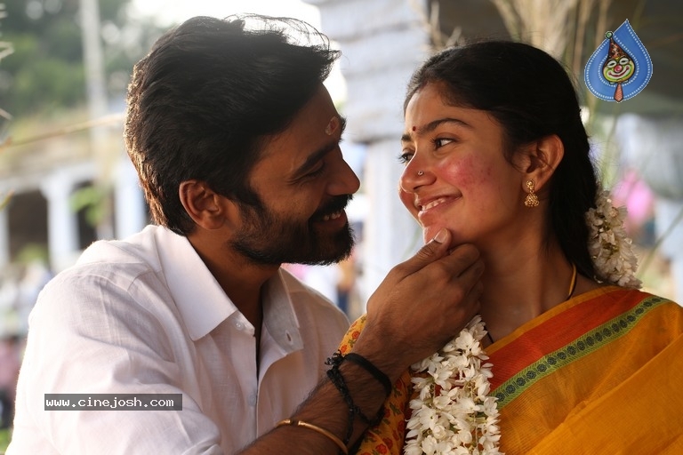 Maari 2 Movie Stills And Working Stills - 30 / 56 photos