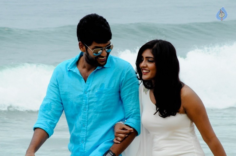 Maaya Mall Movie Photos - 8 / 14 photos