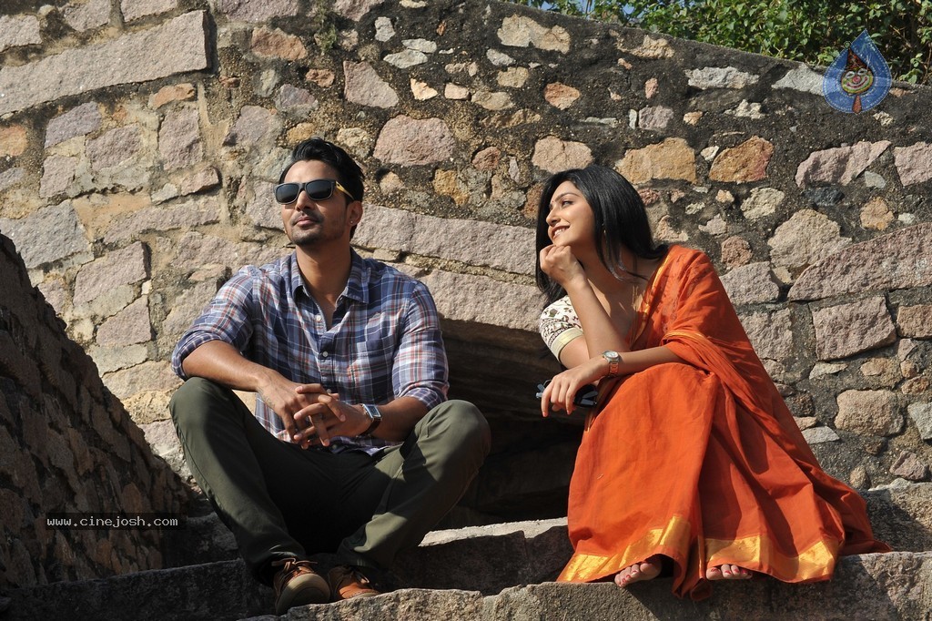 Maaya Movie New Stills - 12 / 15 photos