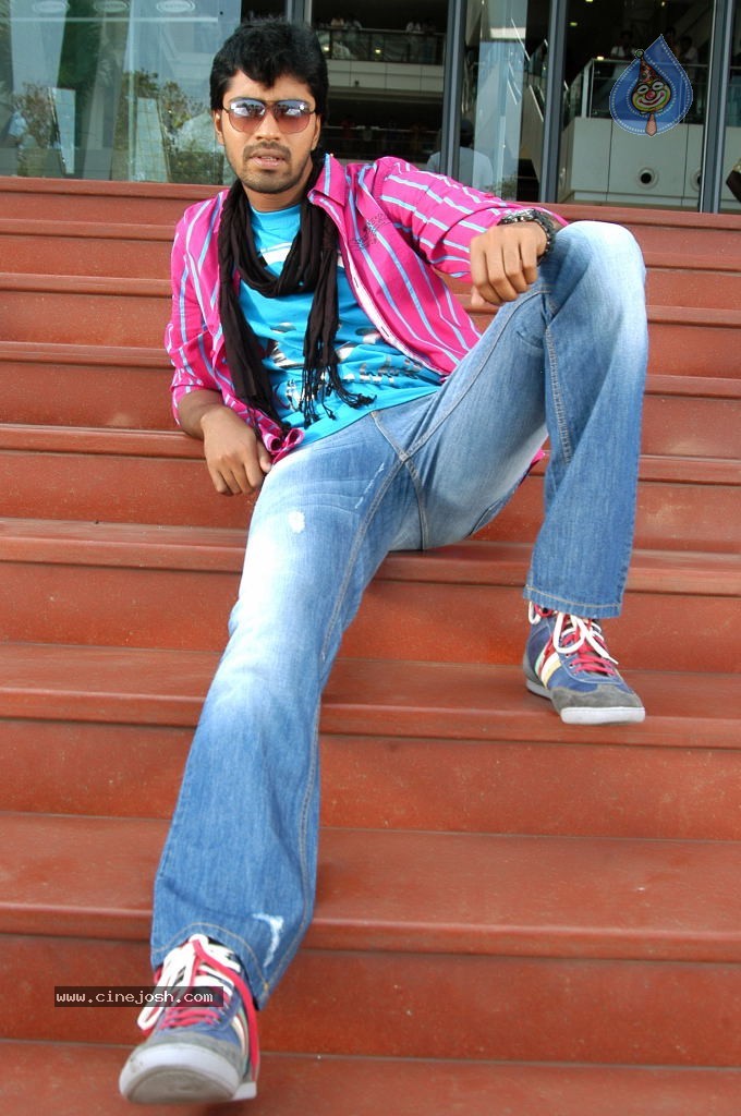 Madatha Kaja Movie Stills - 3 / 32 photos