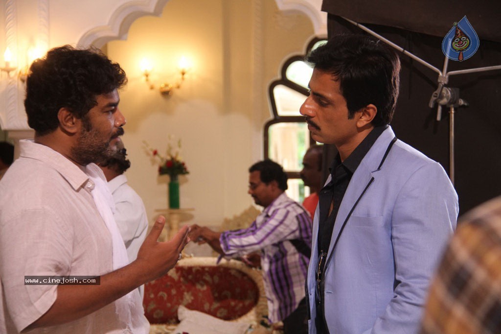 Madha Gaja Raja Tamil Movie Stills - 35 / 35 photos