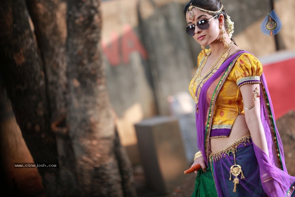 Madhurima Stills in Kotha Janta - 14 / 14 photos