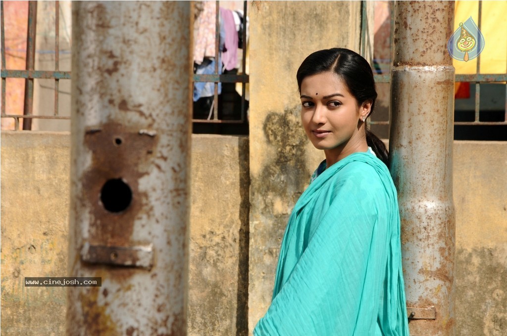 Madras Tamil Movie New Stills - 23 / 27 photos