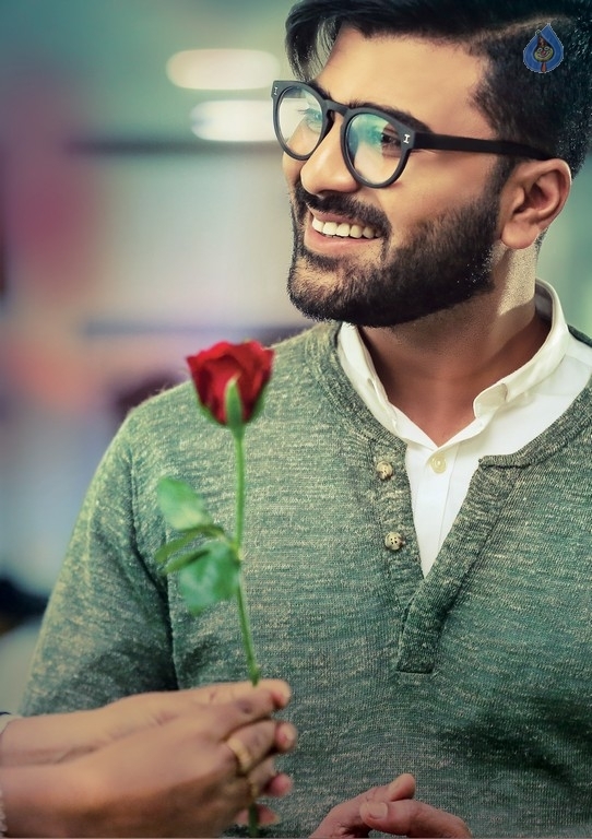 Mahanubhavudu First Look Posters and Photos - 3 / 4 photos