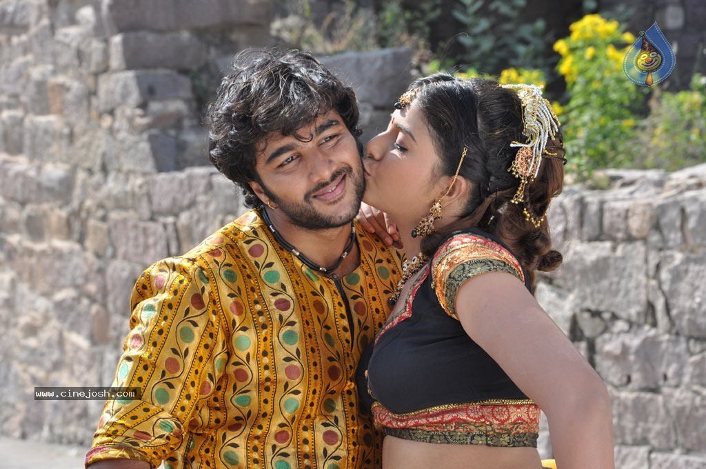 Maharaja Tamil Movie Hot Stills - 2 / 38 photos
