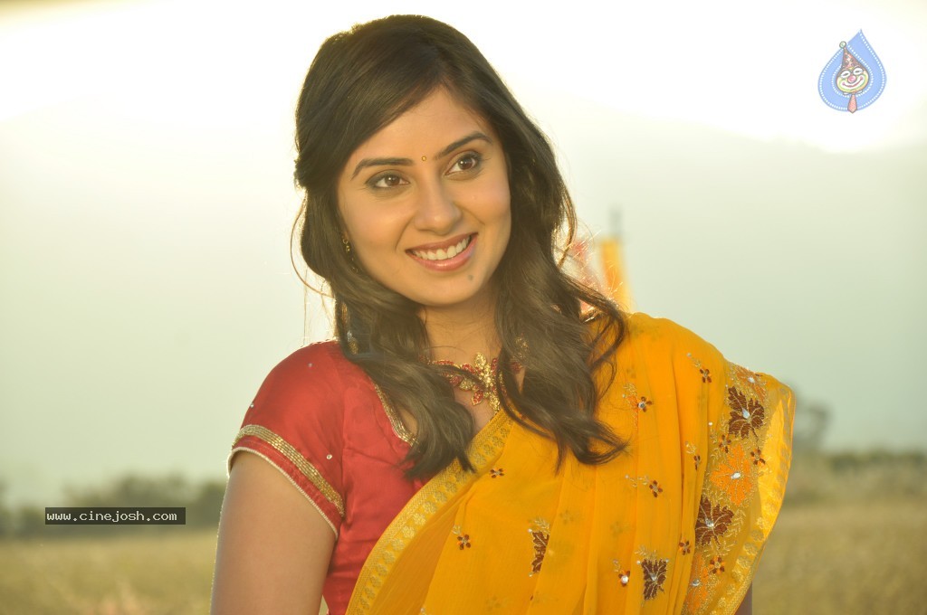 Maharajasri Gaaligadu Movie Hot Stills - 40 / 62 photos