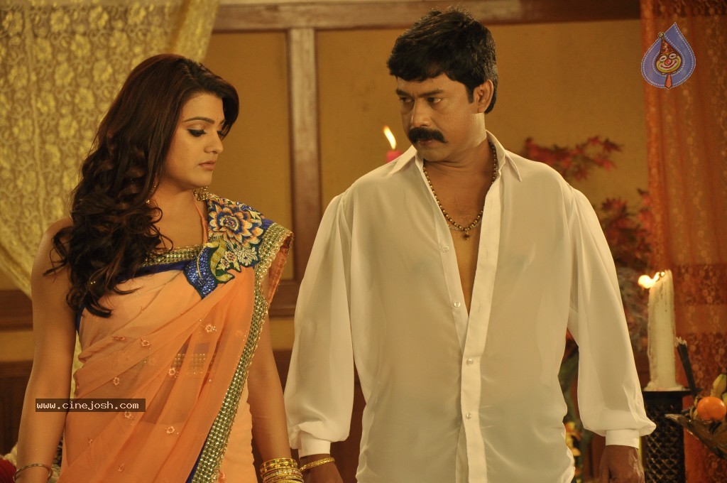 Maharajasri Gaaligadu Movie Hot Stills - 42 / 62 photos