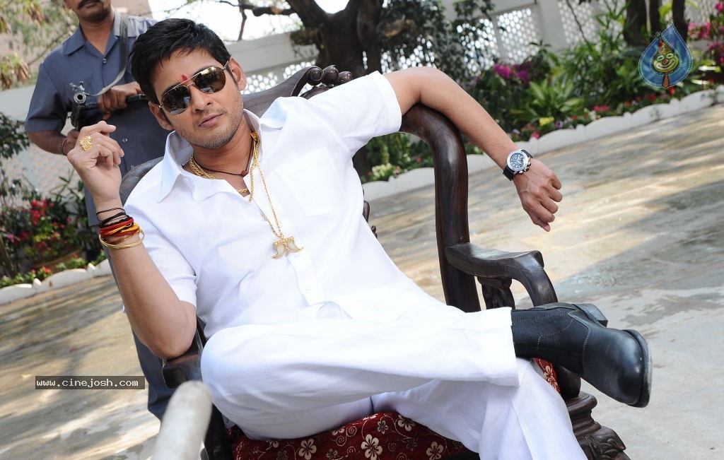 Mahesh Babu Stills in Dookudu Movie - 15 / 27 photos