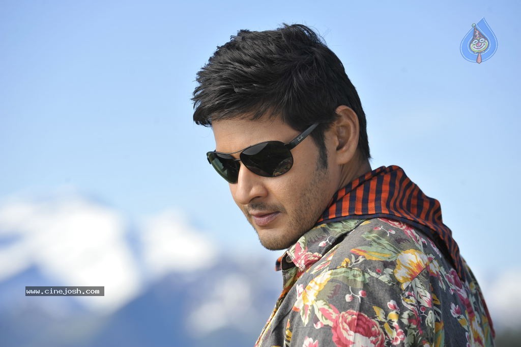 Mahesh Babu Stills in Dookudu Movie - 24 / 27 photos