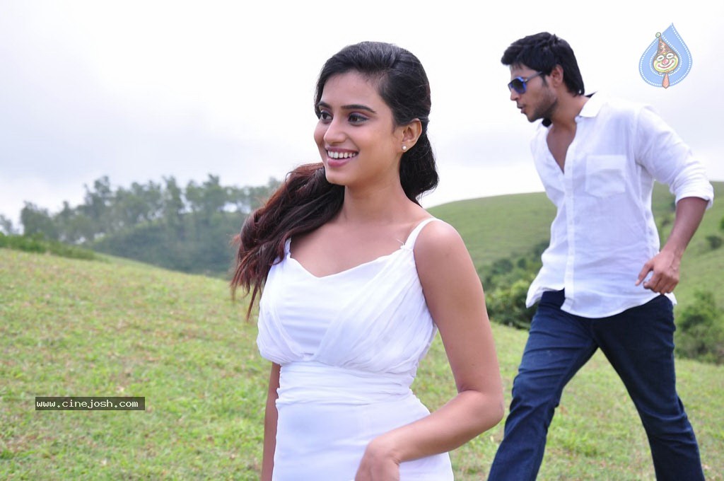 Mahesh Movie Hot Stills - 11 / 78 photos