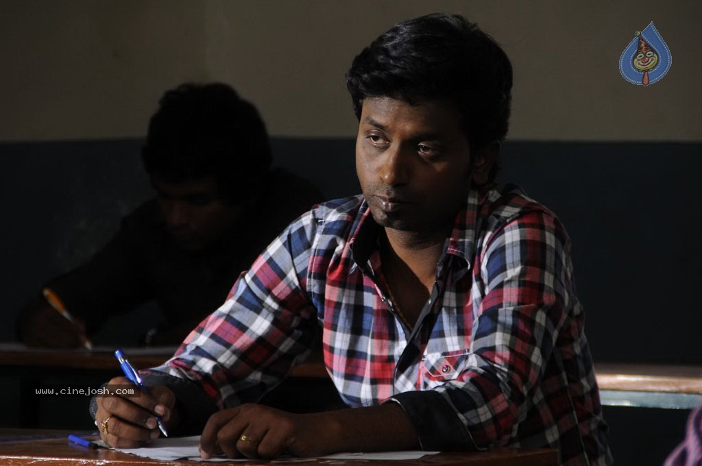 Mahesh Movie Hot Stills - 23 / 78 photos