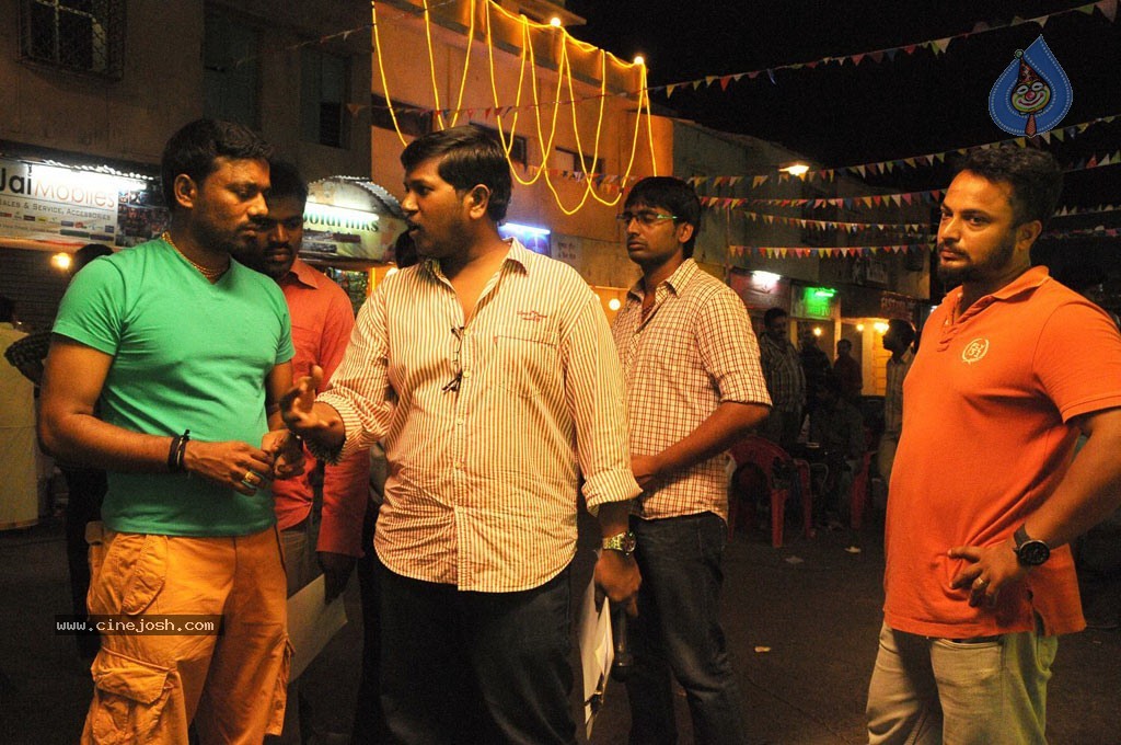 Mahesh Movie Hot Stills - 51 / 78 photos