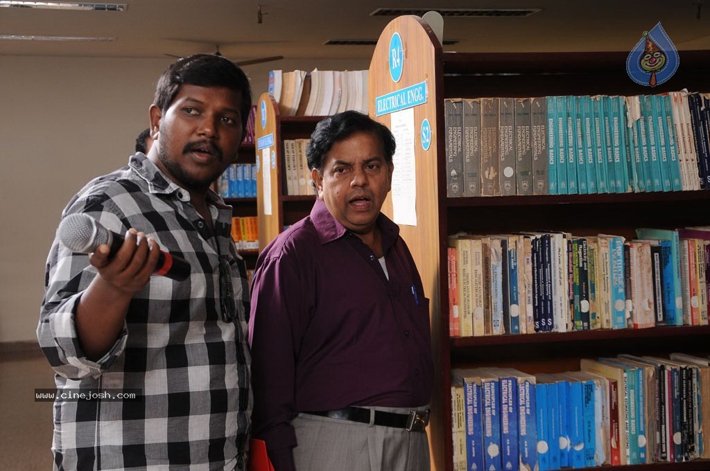 Mahesh Movie Hot Stills - 62 / 78 photos