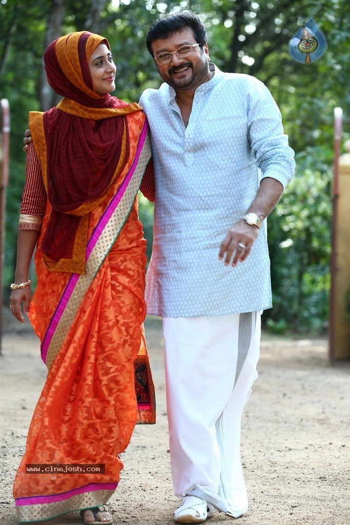 Mailanchi Monjulla Veedu Film Stills - 17 / 120 photos