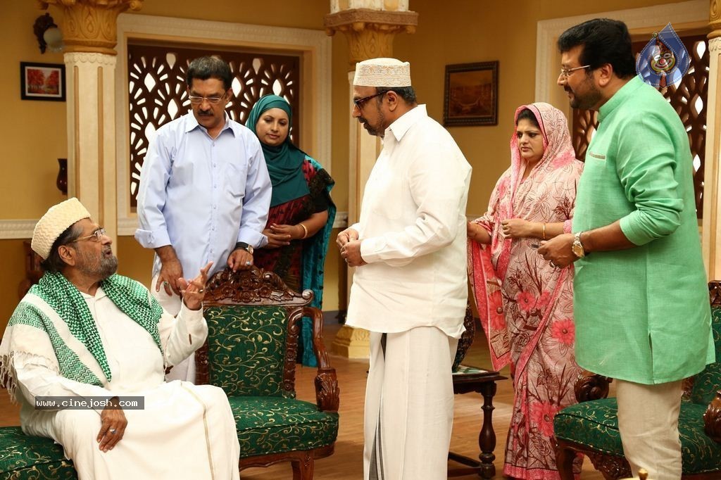 Mailanchi Monjulla Veedu Film Stills - 29 / 120 photos